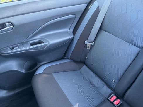 Used 2025 Nissan Versa SV FWD image 37