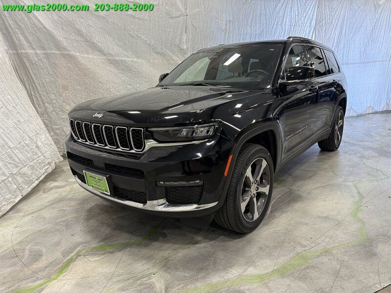 Used 2023 Jeep Grand Cherokee L Limited AWD/4WD image 1