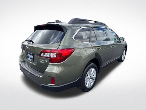 Used 2017 Subaru Outback 2.5i Premium w/ Popular Package #2 AWD/4WD image 5