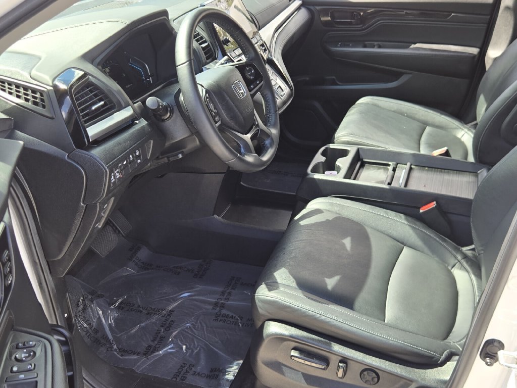 Certified 2024 Honda Odyssey Touring image 11