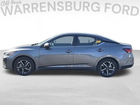 Used 2025 Nissan Sentra SV FWD image 4