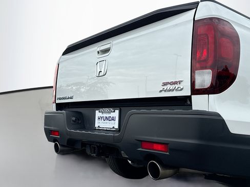 Used 2021 Honda Ridgeline Sport image 16
