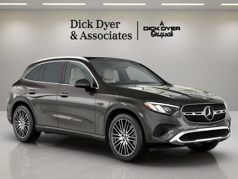 Used 2026 Mercedes-Benz GLC 300 image 37