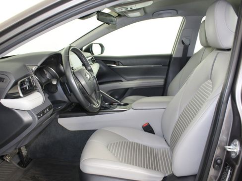 Used 2023 Toyota Camry SE image 23