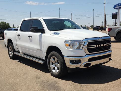 Used 2024 RAM 1500 Big Horn AWD/4WD image 6