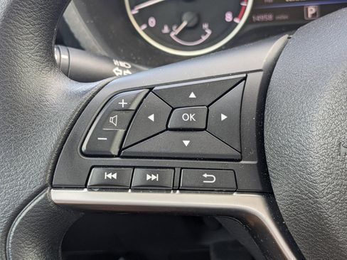 Used 2023 Nissan Sentra SV image 20