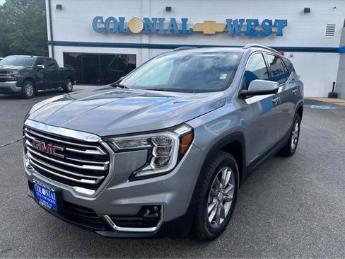 Used 2024 GMC Terrain SLT AWD/4WD image 1