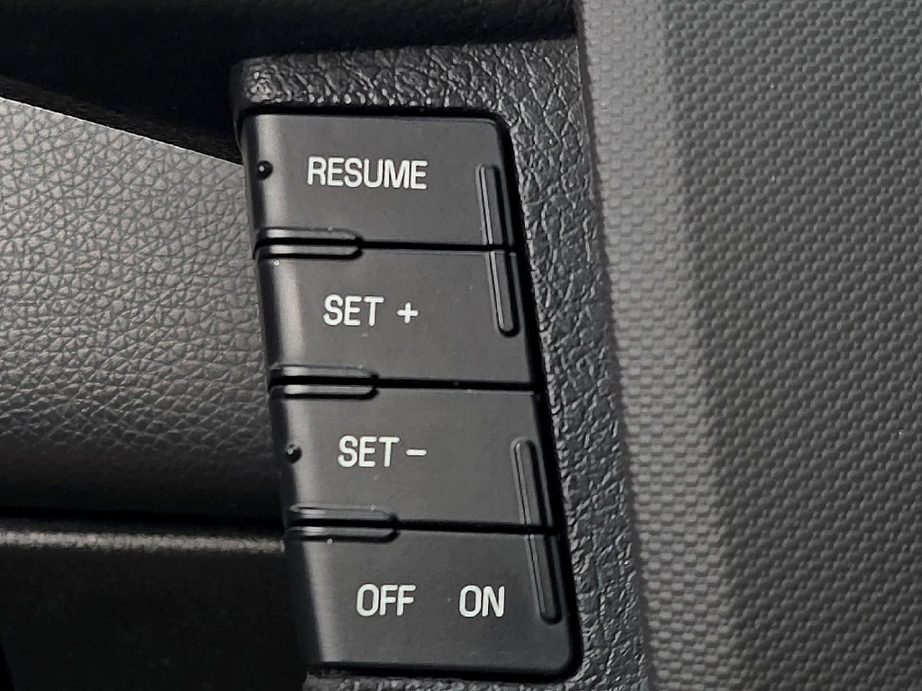 Used 2009 Ford Edge Limited FWD image 17
