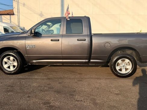 Used 2024 RAM 1500 Classic SLT AWD/4WD image 10