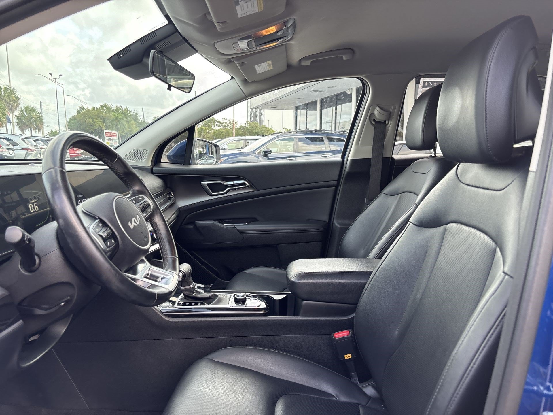Used 2023 Kia Sportage EX FWD image 13