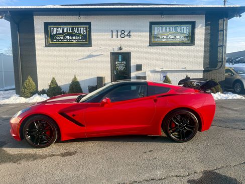 Used 2019 Chevrolet Corvette Stingray Coupe w/ Battery Protection Package image 2