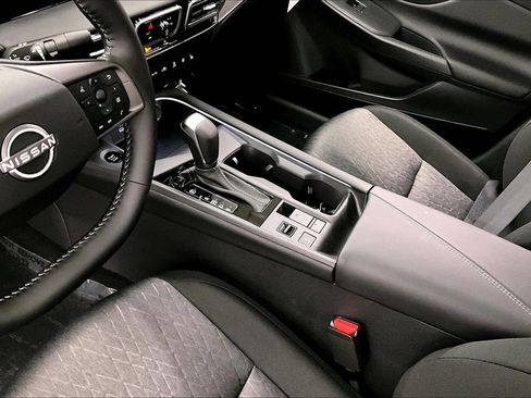 New 2026 Nissan Sentra SV w/ SV Convenience Package FWD image 9