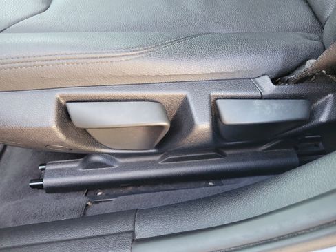 Used 2014 BMW 320i Sedan image 23