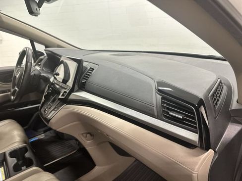 Used 2019 Honda Odyssey Elite image 18