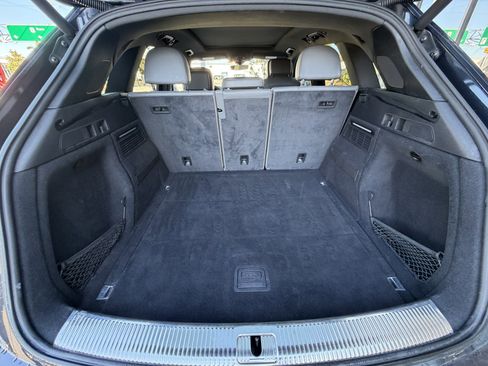Used 2018 Audi SQ5 Prestige image 21
