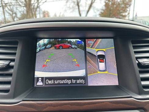 Used 2020 Nissan Pathfinder Platinum image 5