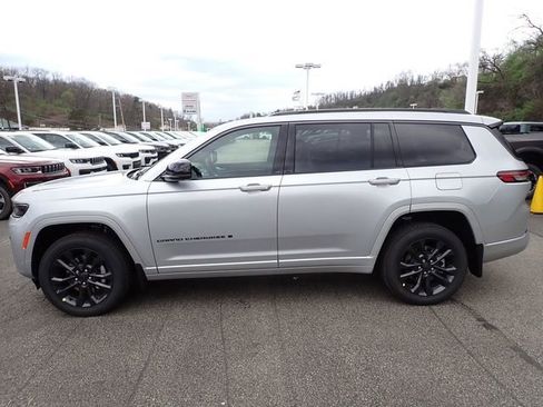 New 2026 Jeep Grand Cherokee L Limited AWD/4WD image 2
