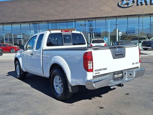 Used 2021 Nissan Frontier SV w/ SV Utility Package image 5