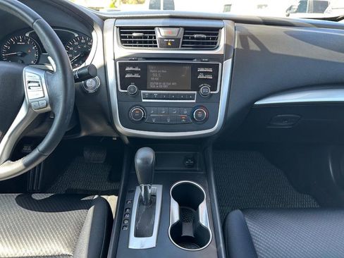 Used 2017 Nissan Altima 2.5 SR image 25