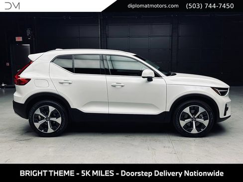 Used 2025 Volvo XC40 B5 Core w/ Protection Package Premier AWD/4WD image 8