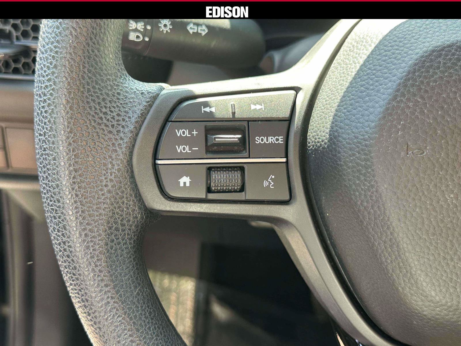 Used 2023 Honda HR-V LX image 17