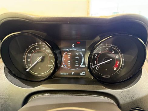 Used 2018 Jaguar F-TYPE 400 Sport RWD image 39