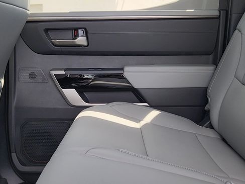 New 2026 Toyota Tundra Limited AWD/4WD image 16