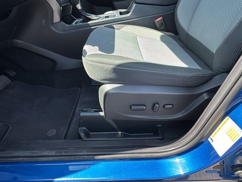 Used 2017 Ford Escape SE FWD image 19