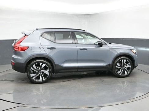 Used 2023 Volvo XC40 B5 Ultimate w/ Climate Package AWD/4WD image 9