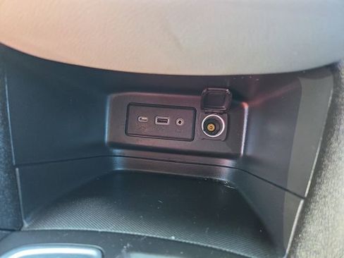 Used 2023 Chevrolet Equinox LS w/ LS Convenience Package FWD image 25