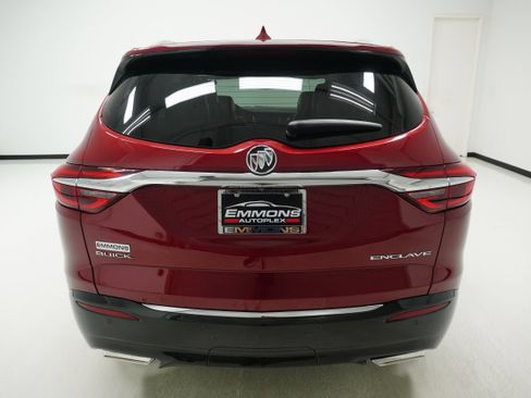 Used 2018 Buick Enclave Essence w/ Trailering Package image 5