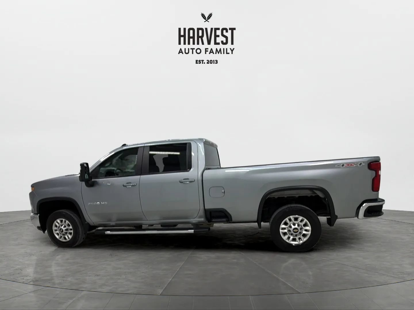 Used 2025 Chevrolet Silverado 2500 LT w/ Convenience Package AWD/4WD image 3