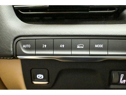Used 2024 Cadillac Escalade Premium Luxury AWD/4WD image 50