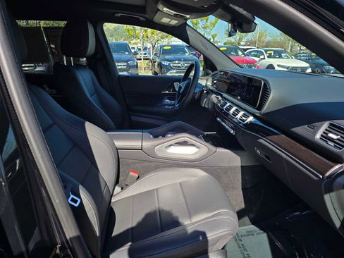 Used 2026 Mercedes-Benz GLS 450 4MATIC image 11