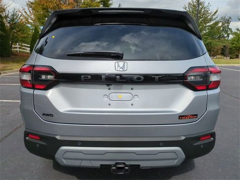 New 2025 Honda Pilot TrailSport image 5