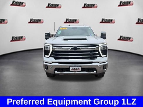 Used 2024 Chevrolet Silverado 3500 LTZ AWD/4WD image 2