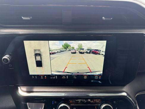 Used 2024 GMC Sierra 2500 AT4X AWD/4WD image 15