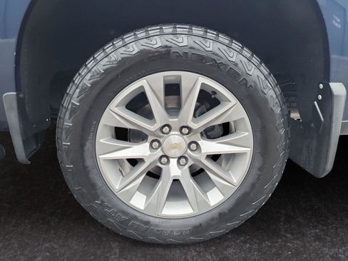 Used 2021 Chevrolet Silverado 1500 High Country w/ Technology Package image 15