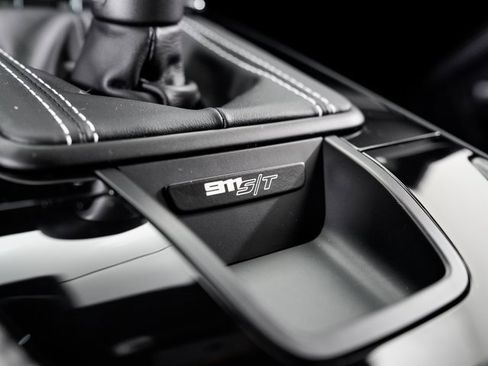 Used 2024 Porsche 911 GT3 RS image 23