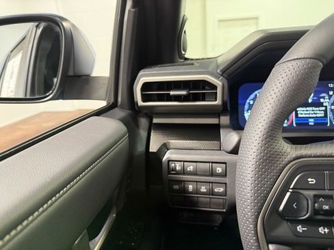 Used 2025 Toyota 4Runner Limited w/ Tow Technology Package image 67