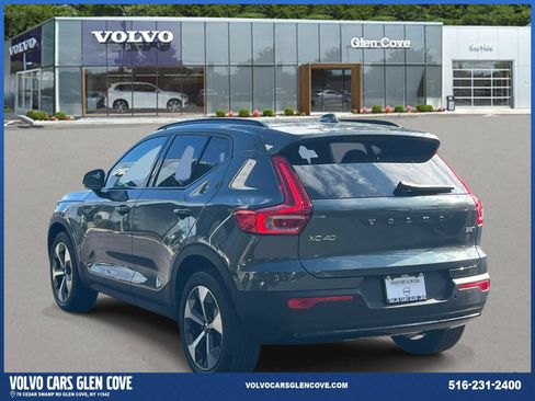 Used 2026 Volvo XC40 B5 Core w/ Protection Package Premier AWD/4WD image 5
