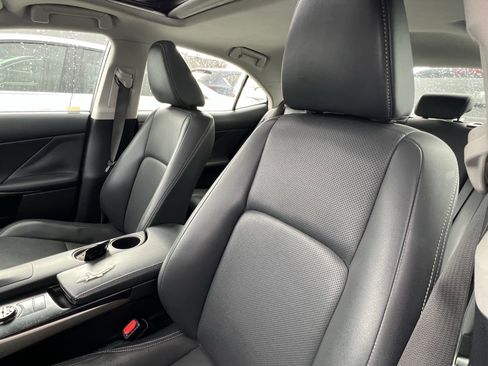 Used 2014 Lexus IS 350 image 16