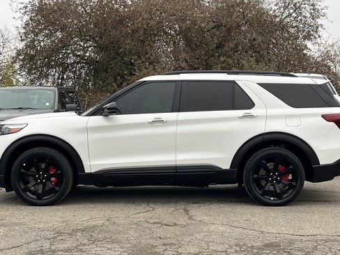 Certified 2024 Ford Explorer ST w/ Equipment Group 401A image 7