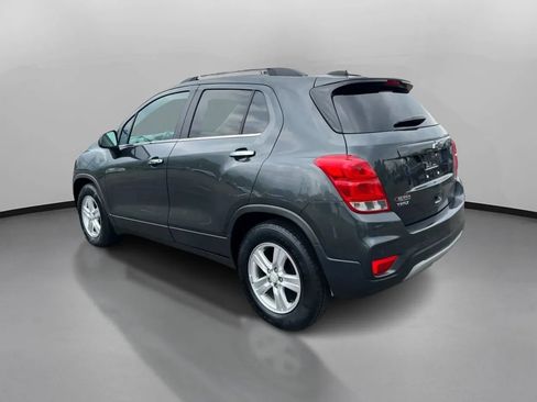 Used 2020 Chevrolet Trax LT w/ Driver Confidence Package FWD image 13