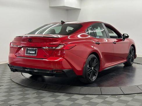 Used 2026 Toyota Camry Hybrid FWD image 10
