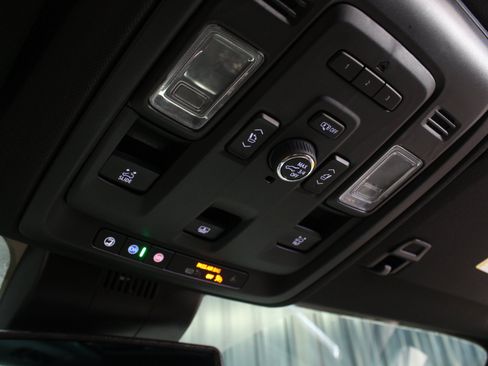 Used 2023 GMC Yukon XL AT4 w/ Technology Package AWD/4WD image 47