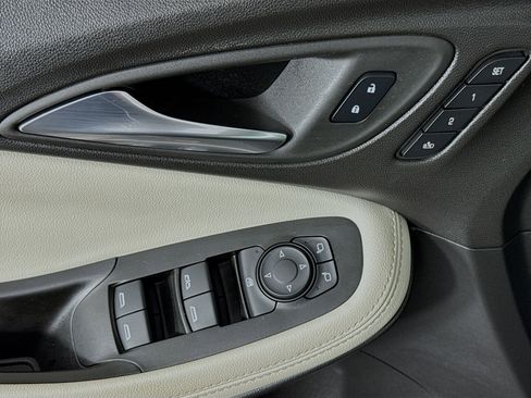 Used 2024 Buick Encore GX Avenir w/ Avenir Technology Package FWD image 23