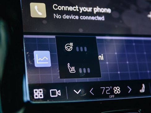 Used 2023 Volvo C40 P8 Recharge Ultimate image 29