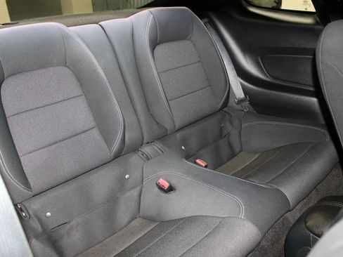 Used 2016 Ford Mustang Coupe image 26