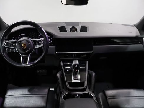 Used 2022 Porsche Cayenne AWD/4WD image 14